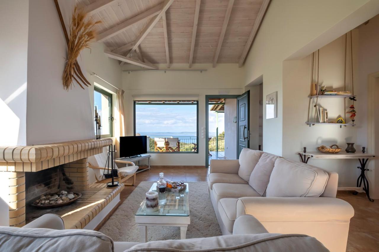 Chamaloni Cottages Finikounta Exterior photo
